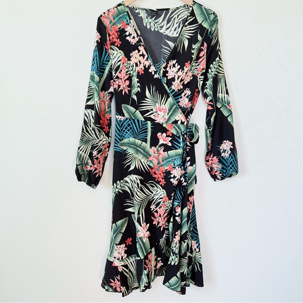 Shein Midi Wrap Dress Women’s Size Medium Tropical Floral Print Beach.